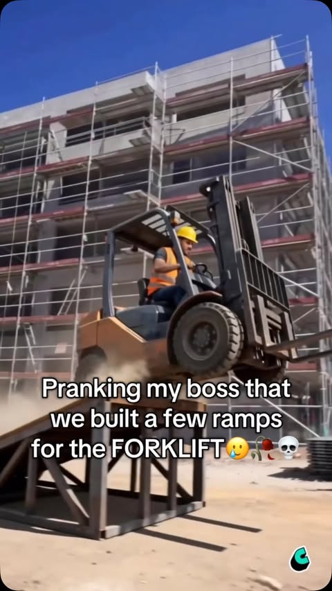 OSHA was NOT invited to this forklift test 💀

#BossPrank #WorkplacePrank #ForkliftPrank #FunnyTexts #ComedyReels @cantina