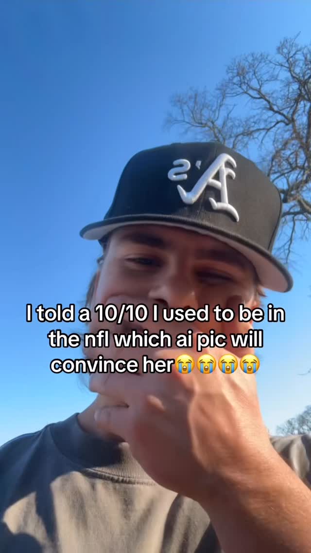 Made with decart btw🙏🙏 #decart9226 #nfl #football #sports #prank

Am I cooked chat??