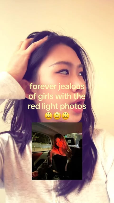 like omg just found the hacks into getting THE “red light” photo 🥹🩵 #phototips #tips4u #editingtutorial #digicam #photoshoptricks