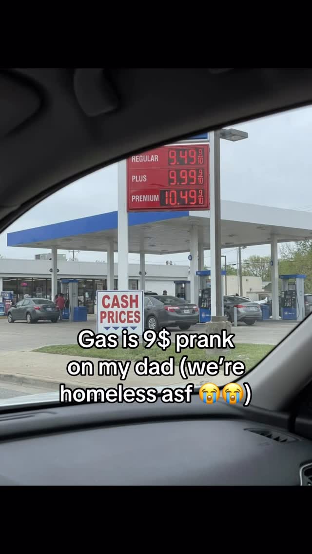 Dad really chose a $65 Facebook bike over $9 gas... he’s actually training for the Tour de France now 😭💀
#gasprices
#dadsoftiktok #economy #inflation