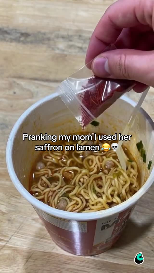 Mom didn’t like it 😅 #funnyvids #mom #saffron #viralvideo #prank