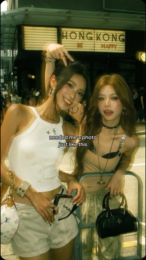 Give your pics a shutter vintage vibe w this prompt!! ❤️💗#vintage #photography #photohack #asian