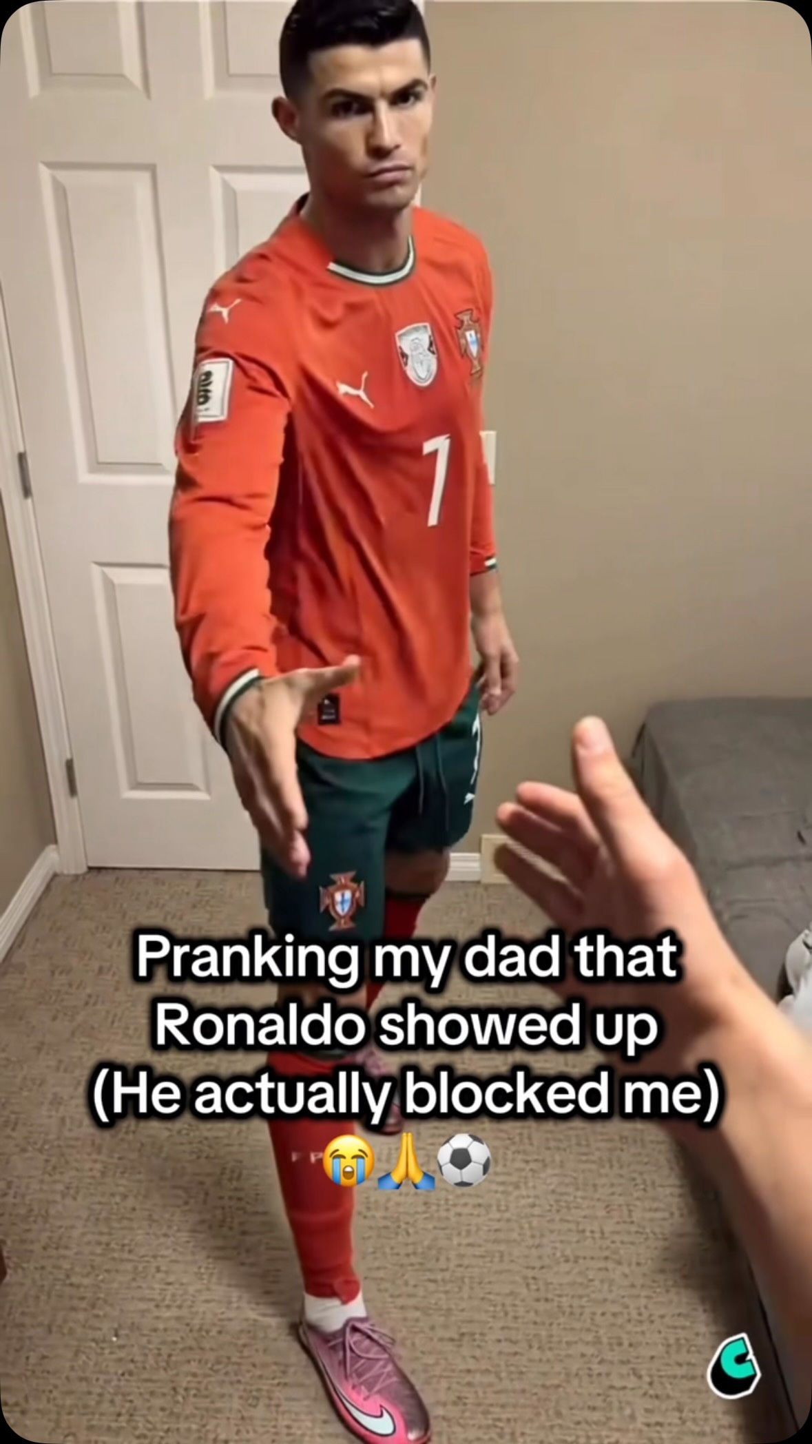 He’s so dumb 🤣😭 #prank #ai #ronaldo #worldcup #football