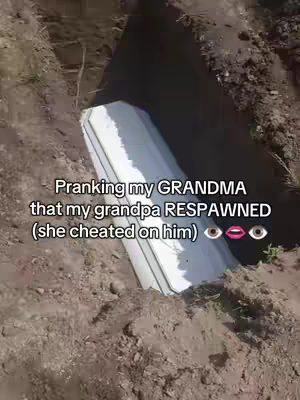 What'd u do if it was u?? lemme know @🌷💓🏩 Ashleeey 🏩💗🌷  #prankinggrandma #textprank #cantina